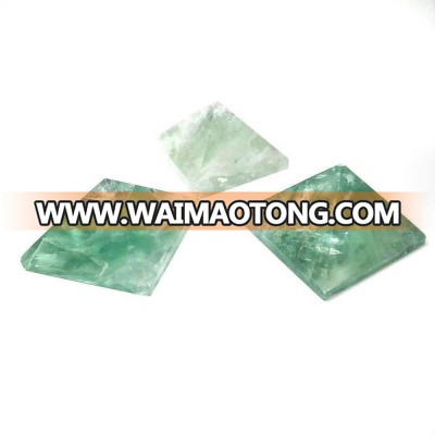 Wholesale natural Green Fluorite Triangle Crystal Pyramid for Home Decoration