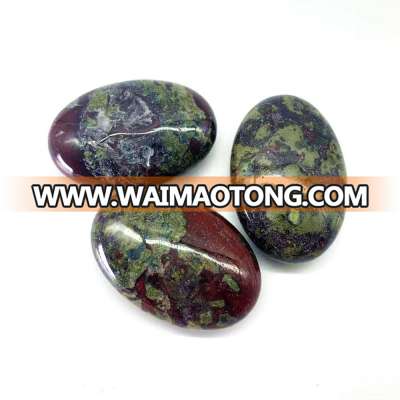 wholesale natural dragon blood palm crystal stone crystal craft palm healing for health